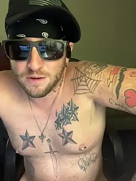 Livingpuddle stripchat live cam model