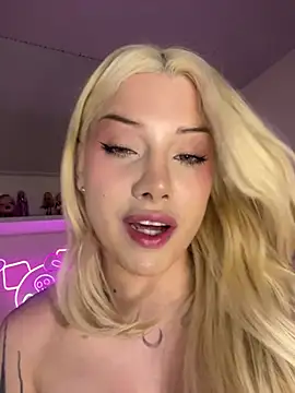 devlin_nurmi stripchat live cam model