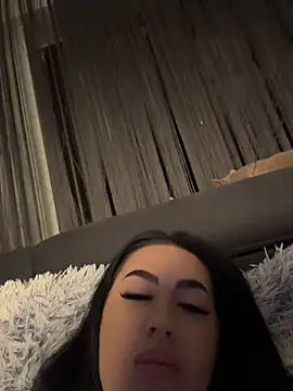 Andrestarr stripchat live cam model
