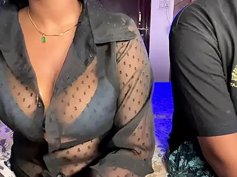 Starishaze stripchat live cam model