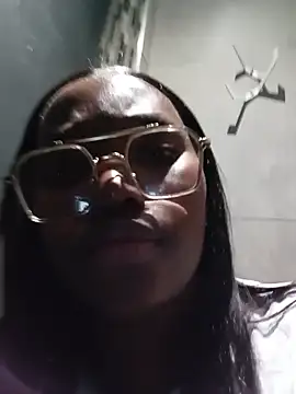 EbonyBabe020 stripchat live cam model