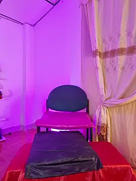 Megan_Roouse stripchat live cam model