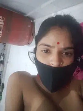 Simran_Love_143 stripchat live cam model