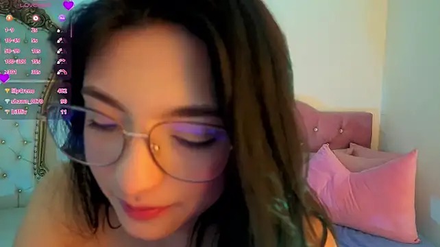 MAHYRA_TAY stripchat live cam model