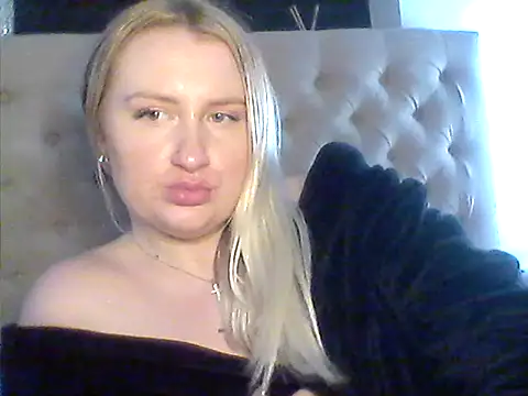 blondebeautyx__ stripchat live cam model