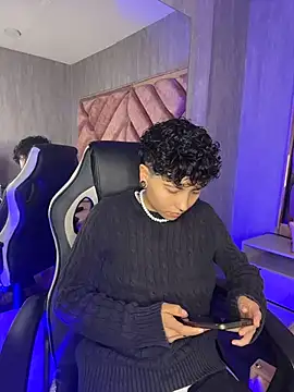 ian_mathias_ stripchat live cam model