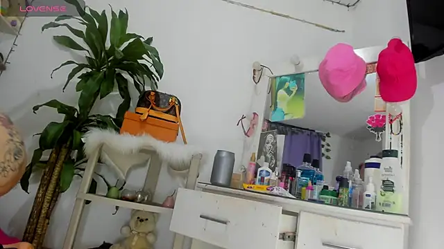 sweet_supreme stripchat live cam model
