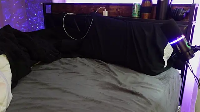 Ghost11_11 stripchat live cam model