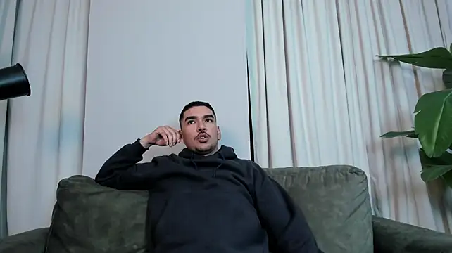 xdaniruiz stripchat live cam model