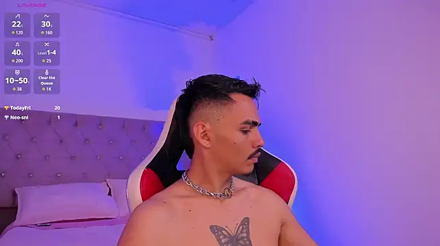 NicoKingg1_ stripchat live cam model