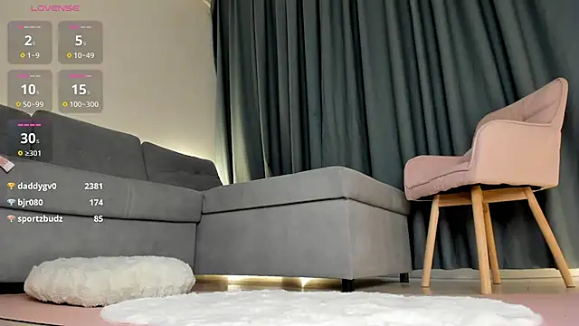 la_kivi stripchat live cam model