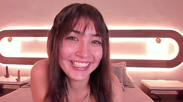 Honey_Sweet777_ stripchat live cam model