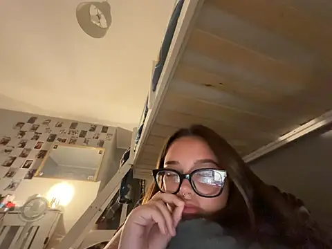 Cherryminxxx stripchat live cam model