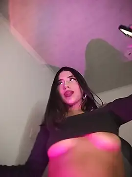 KiiITTYSQUIIRT stripchat live cam model