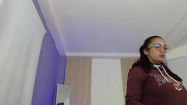 dayana_mendoza69 stripchat live cam model