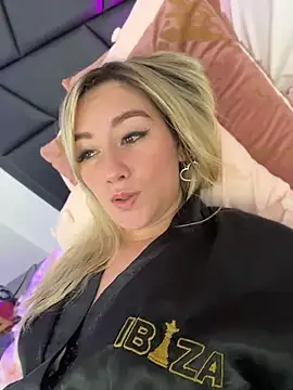 MaryDeniro stripchat live cam model