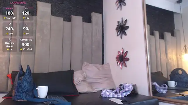 MisRoos stripchat live cam model