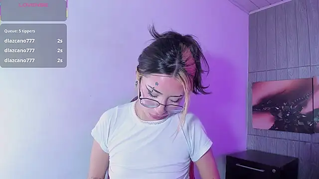 kittymiauu444 stripchat live cam model