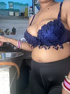 Real_Roma stripchat live cam model