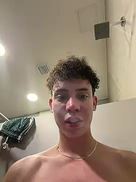 yoursexyjose stripchat live cam model
