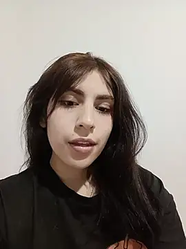 Ashlyvaldes stripchat live cam model