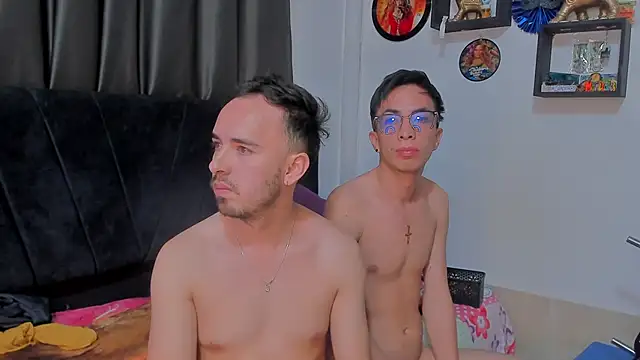 big-dicktop23 stripchat live cam model