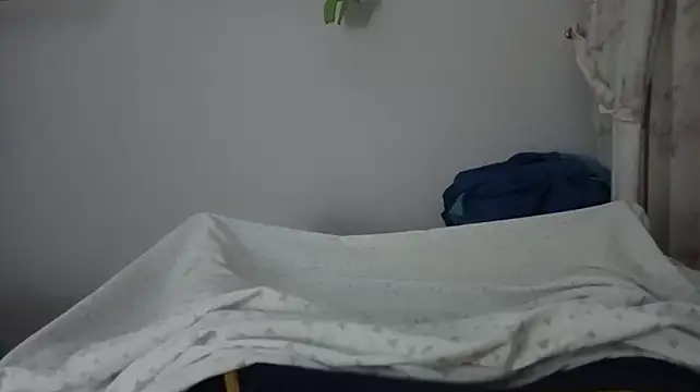 arthin stripchat live cam model