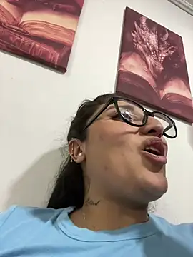 croftsmila stripchat live cam model