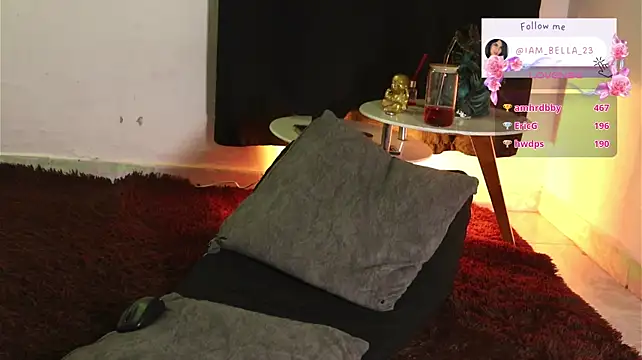 yourtoybella stripchat live cam model