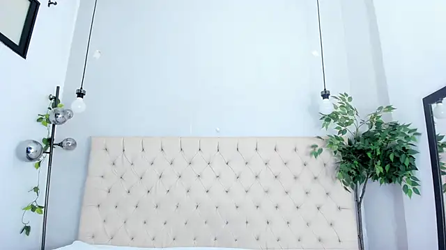 Victoria_Coleman stripchat live cam model