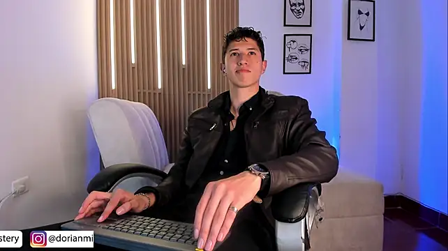 Dorianmistery2322_ stripchat live cam model