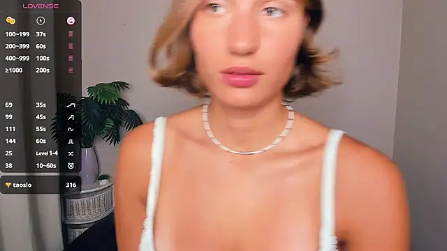 EdinaBiers stripchat live cam model
