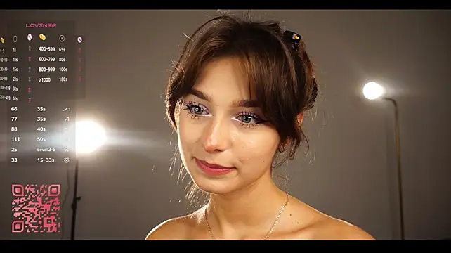 Lanenger stripchat live cam model