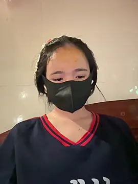 Gwen879 stripchat live cam model