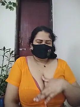 Star--Girl stripchat live cam model