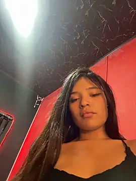 Jennifer_LS stripchat live cam model