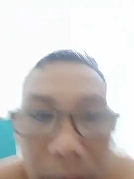 huhuhu90990 stripchat live cam model