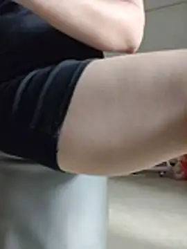 Hunger98 stripchat live cam model