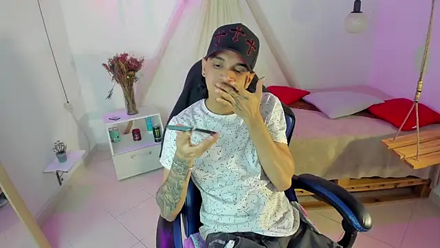 Brand_habes stripchat live cam model