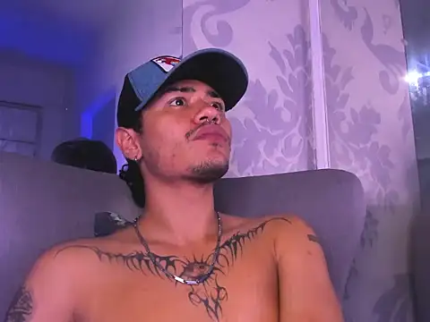 AlexDominus stripchat live cam model