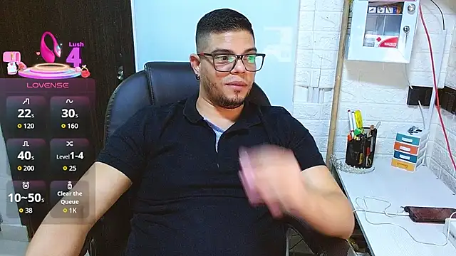 Realjoel01 stripchat live cam model