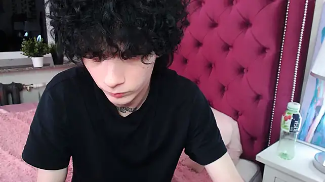 metlVV stripchat live cam model