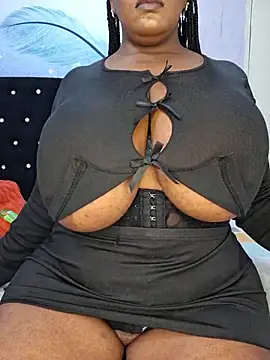 Thasha8 stripchat live cam model