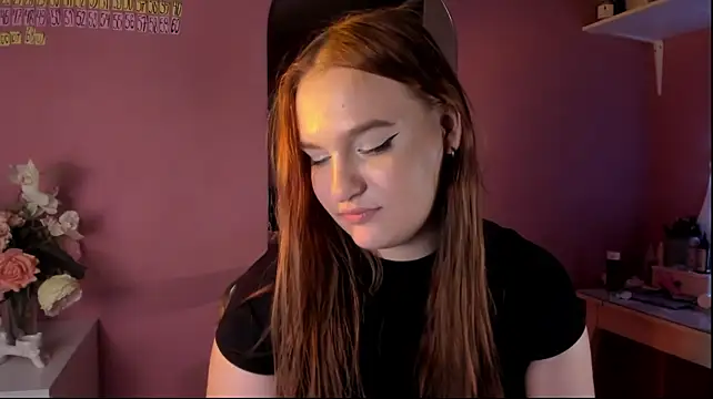 CarolineLovers stripchat live cam model
