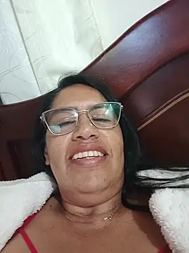 Emilif_ stripchat live cam model