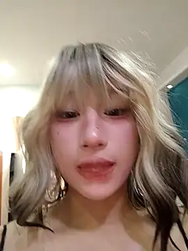 SikX1112 stripchat live cam model