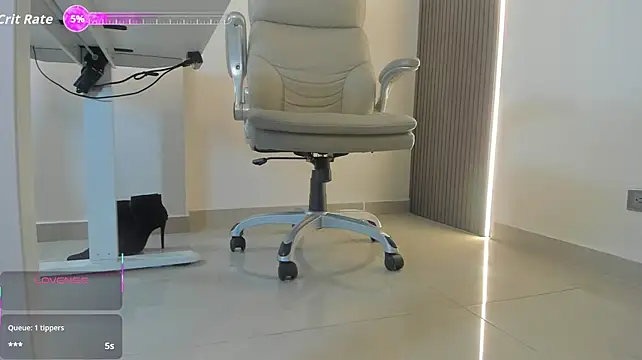 lulu_072 stripchat live cam model