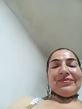 MaryRoze_ stripchat live cam model