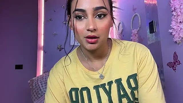 Ashlyrouxx stripchat live cam model