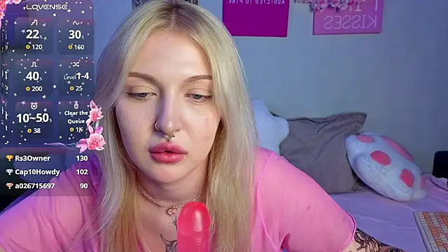 BlondieSummer stripchat live cam model
